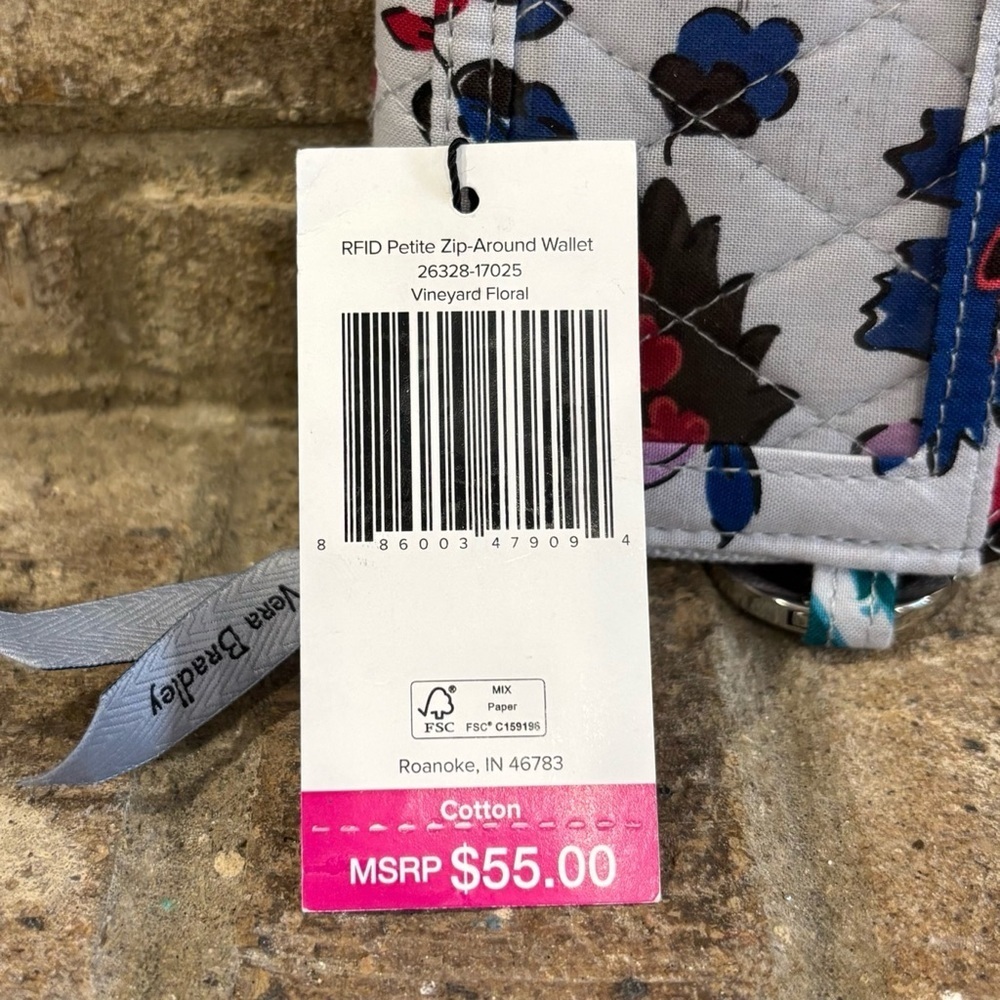 NWT Vera Bradley Petite Zip Around Wallet In Vineyard Floral - Picture 4 of 4